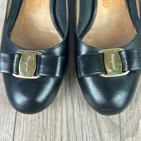 Salvatore Ferragamo VERA VARA bow pumps black leather size 7 C width vintage - Picture 2 of 9